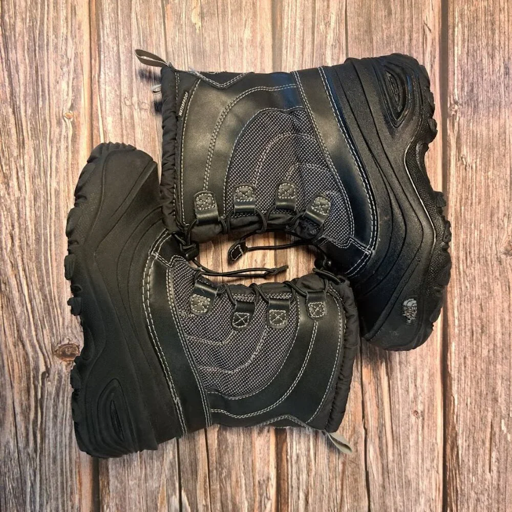 North‎ Face Kids Alpenglow IV black snow boots size 2 lace up